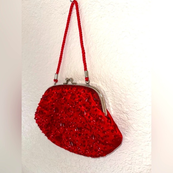 Kiss lock Sequin satin Red Beaded bag vintage - Picture 4 of 5